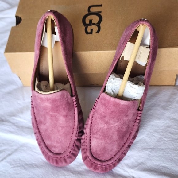 UGG Shoes - UGG slip-on pink purple suede flat loafer size 7 New